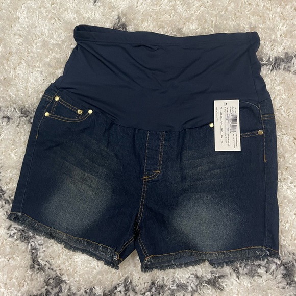 Times 2 Maternity Shorts XL NWT - Picture 1 of 2